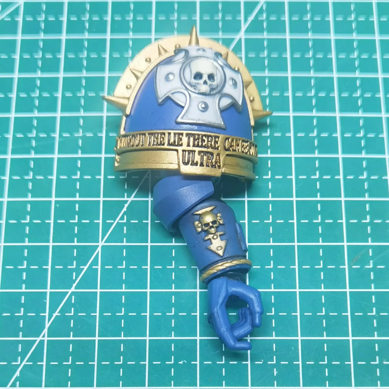 【Accessories】JOYTOY Warhammer 1/18 Action Figures Ultramarines Metaurus with Power Axe, Stormshield and Plasma Pistol Model Toy