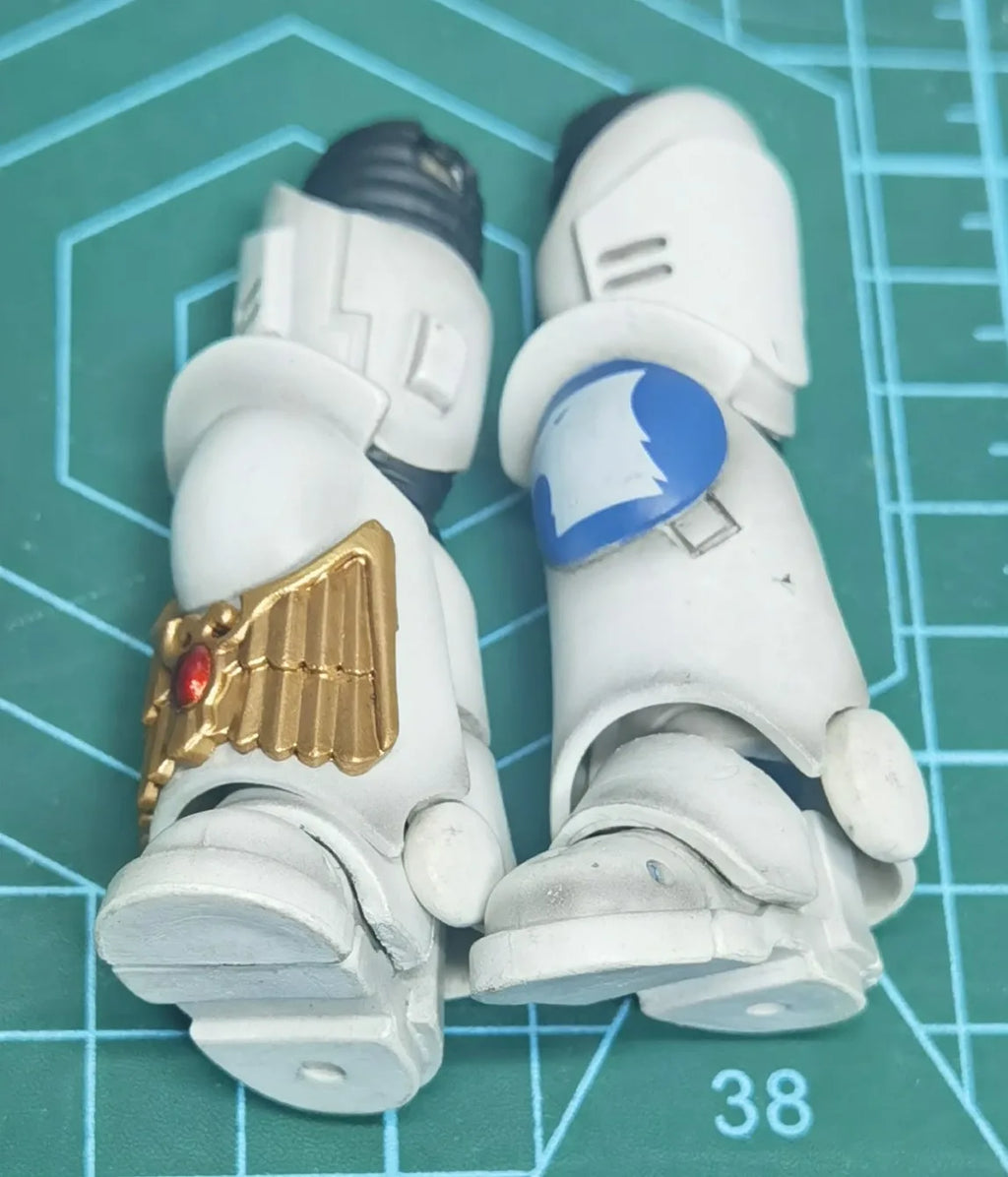 [НАЛИЧНОСТ] JOYTOY Warhammer 40K Екшън фигурки 1/18 Мащаб Dark Source Space Marines Бели консули Капитан Месиний Модел играчки