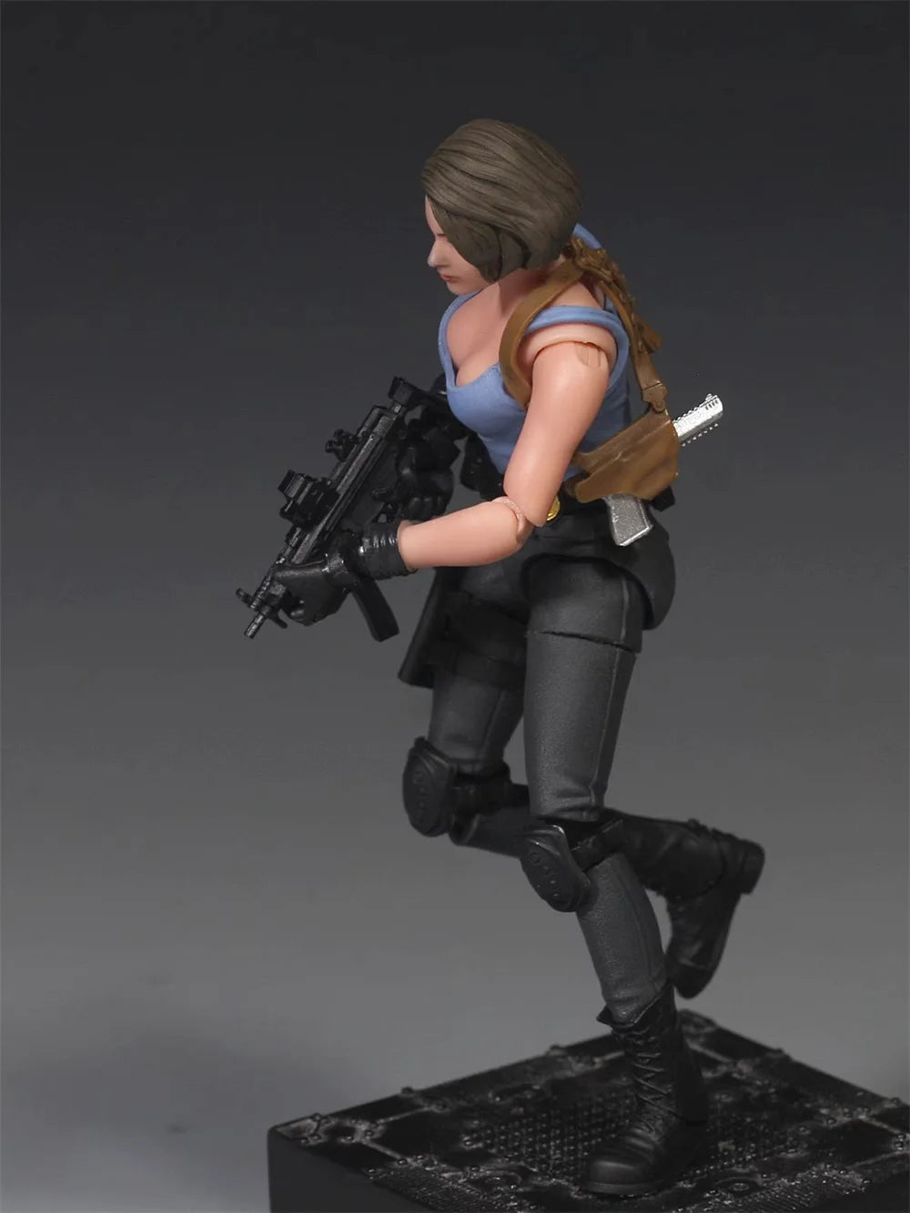 1/18 Acid Rain Residents of the Female Charactor Player Female Soldier Doll with Weapons Full Set About 3.75" For Fans Collect