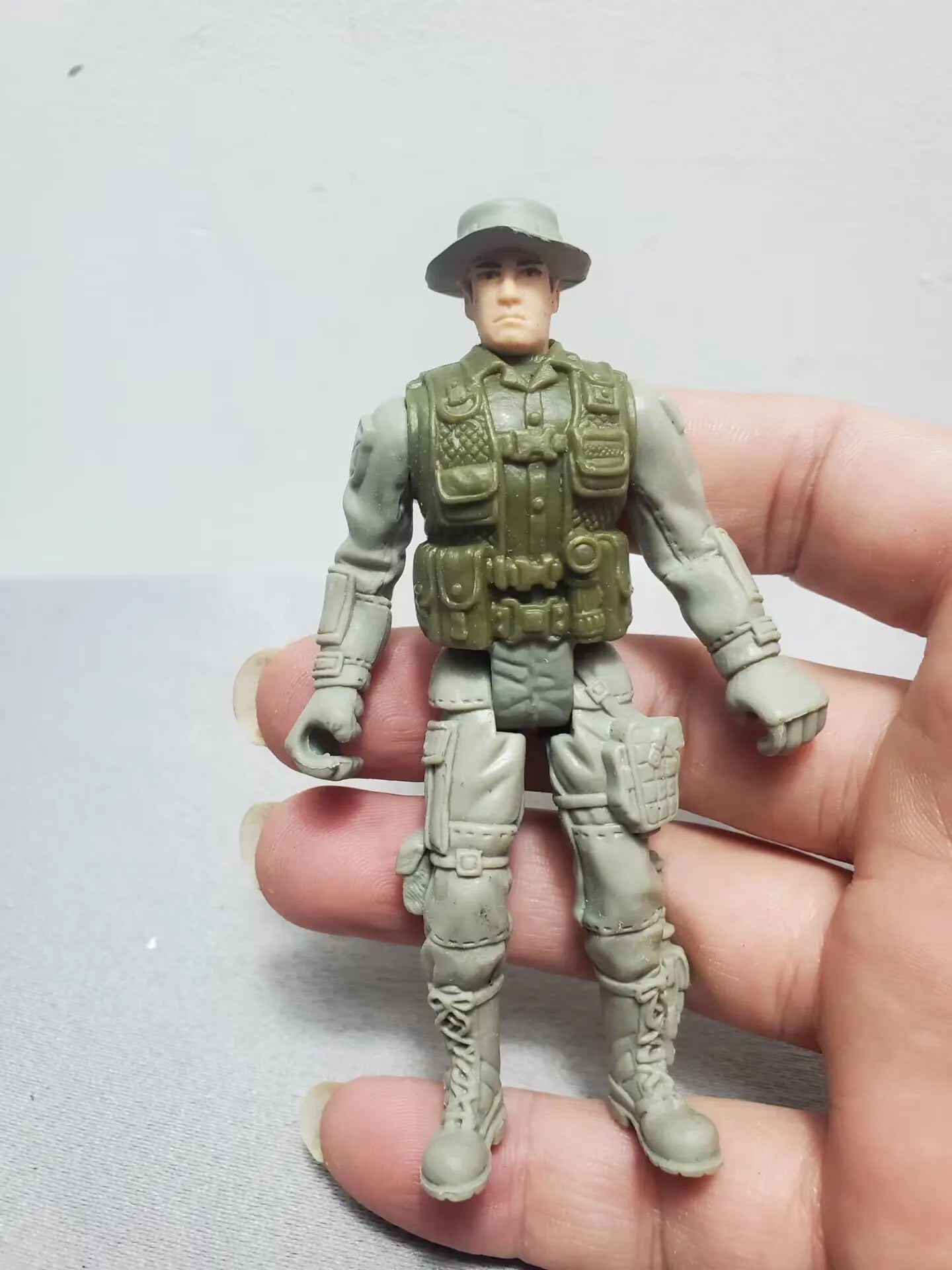 9cm 3.75" Solider Farmer Worker Military Police Action Figure Limite Collection Pirate Player Model Toy Gift for Kid Child Adult