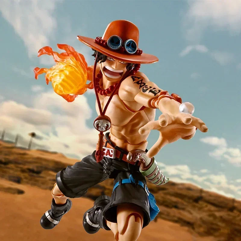 В наличност Bandai SHFiguarts SHF ONE PIECE PORTGAS.D.ACE SABO Luffy Модел Комплект Екшън Фигурки Модел Играчка Подарък за Деца