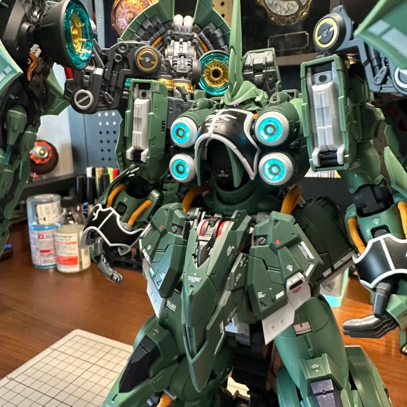 AXIS MODEL WORKS Kshatriya 1/100 Scale Luminous Assembly Model Kit - OSIRIS AERIAL DOMINATOR Plastic Action Figure