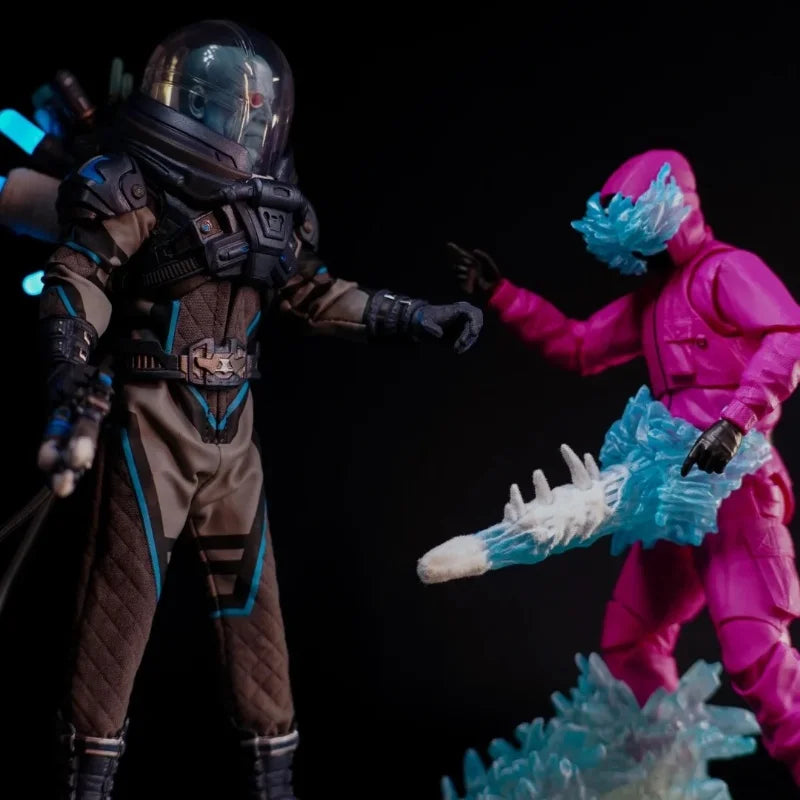 Original Mezco One:12 Series Batman Mr Freeze Action Figure Collectible Deluxe Set Villainous Character Luminous PVC Toys Gift