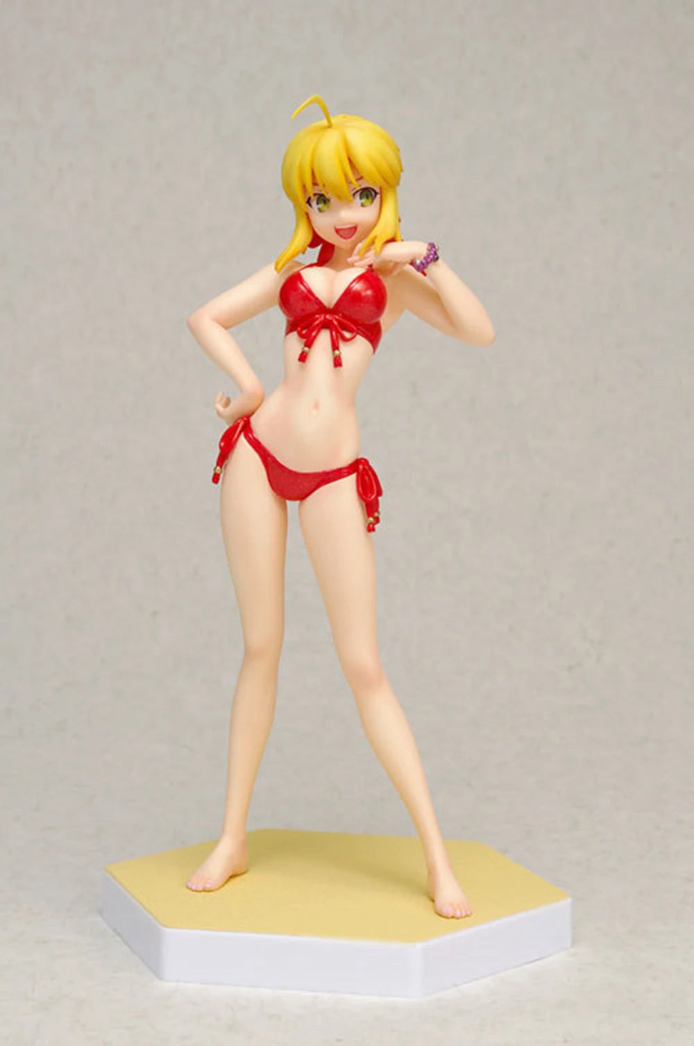 16cm Anime  Fate/stay Night Action Figure  Altria Pendragon Saber Ver Red Swimsuit Sexy Girl Figures Desktop Decorations Toys