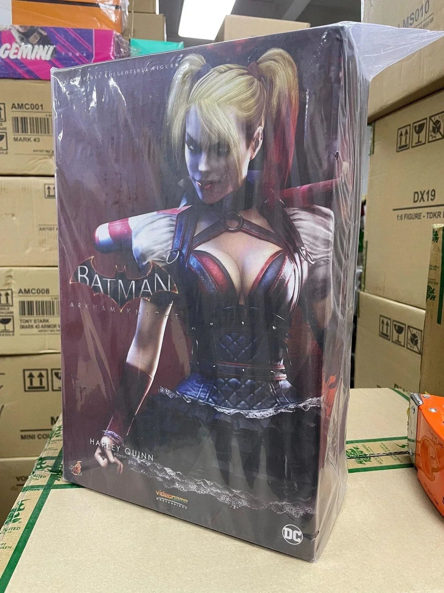 In Stock Hottoys Ht 1/6 Vgm41 Harley Quinn, Queen, Batman, Arkham Knight Action Figure Toy Collection Gift