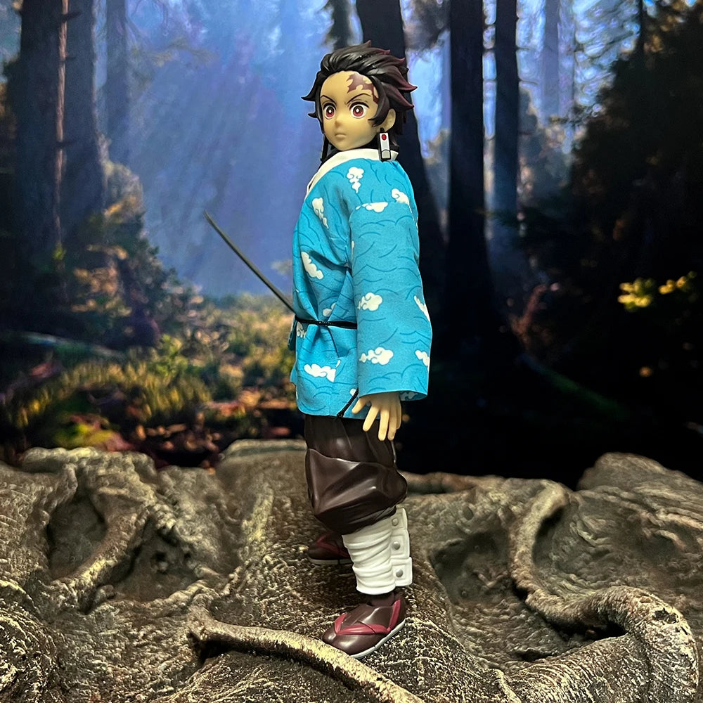 Demon Slayer Anime Shf Kamado Tanjirou Handmade Training clothes Built In Iron Wire Is Suitable for 1/12 Movable Humanoid Toy