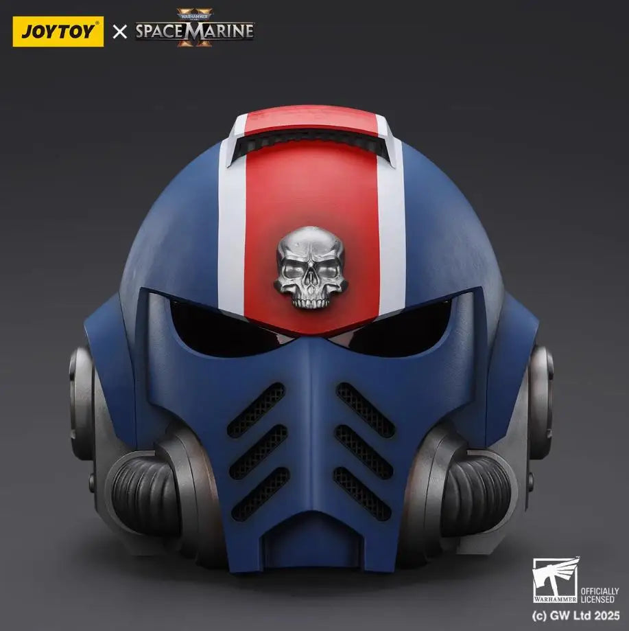 JOYTOY Warhammer 40k 1/1 Action Figures Ultramarines Lieutenant Titus' MKX Helmet & Display Stand Person Display