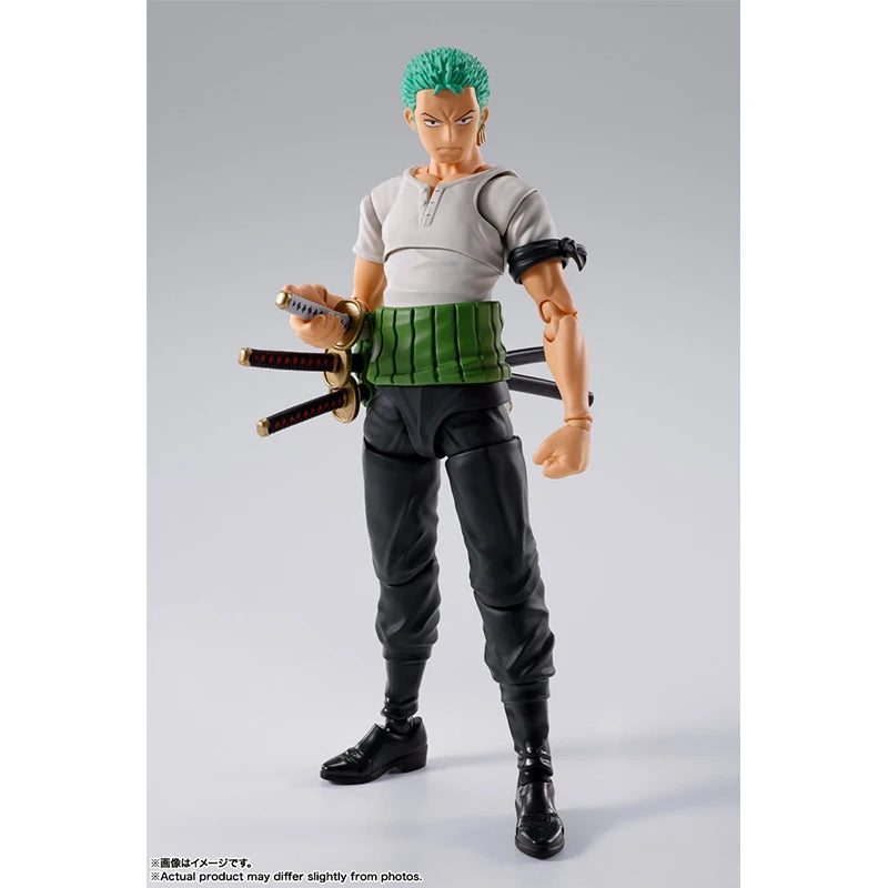 В наличност Bandai Оригинална кутия SHF One Piece Roronoa Zoro Romance Dawn Аниме екшън фигурка Завършен модел Комплект играчка Подарък