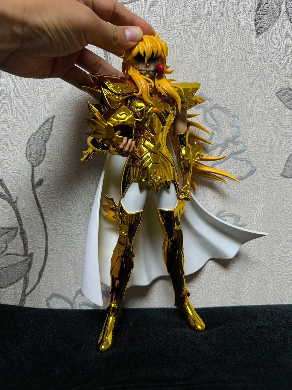 Scale Mysterious Warrior Gold Saint Pisces Aphrodite Leo Aiolia Comic Original Color Virgo Saga OCE Electroplated Statue 1/6