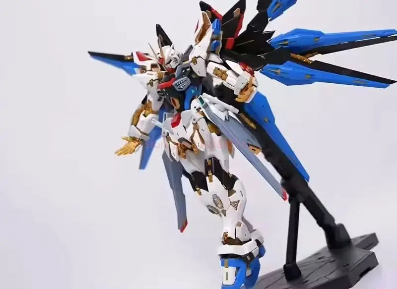 Pianxin Strike Freedom Model Mg 1/100 Mgex Assembly Model In Stock Kit Ko Ver Action Figures Robot Plastic Model Toys Gifts