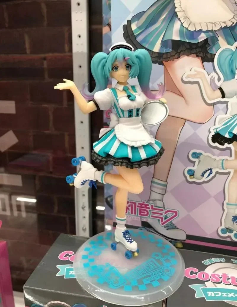 Original Taito Hatsune Miku Figur Wunderland Piapro Miku Der gestiefelte Kater Anime Action Modell Sammler Geschenk Spielzeug für Kinder