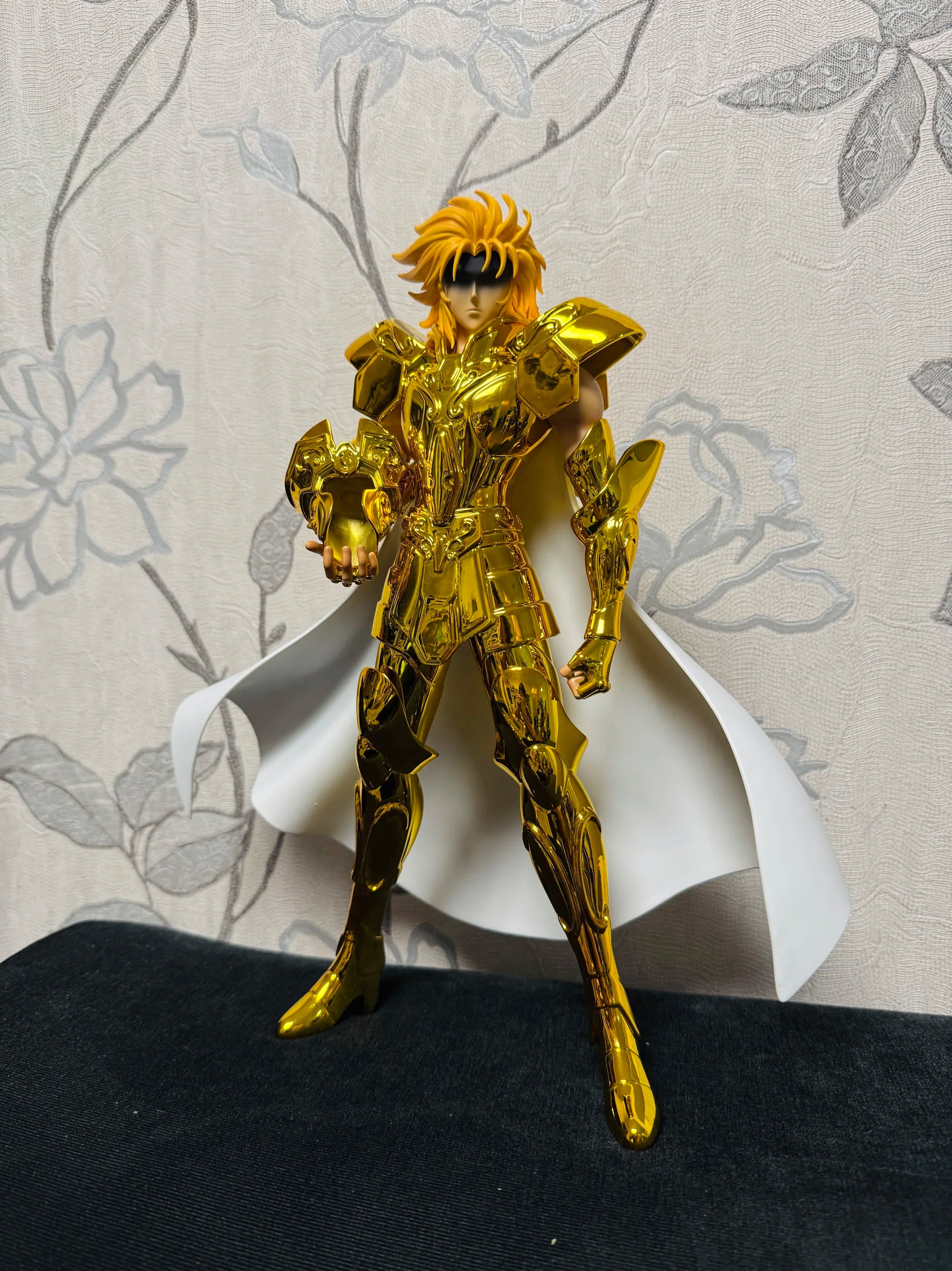 Scale Mysterious Warrior Gold Saint Pisces Aphrodite Leo Aiolia Comic Original Color Virgo Saga OCE Electroplated Statue 1/6