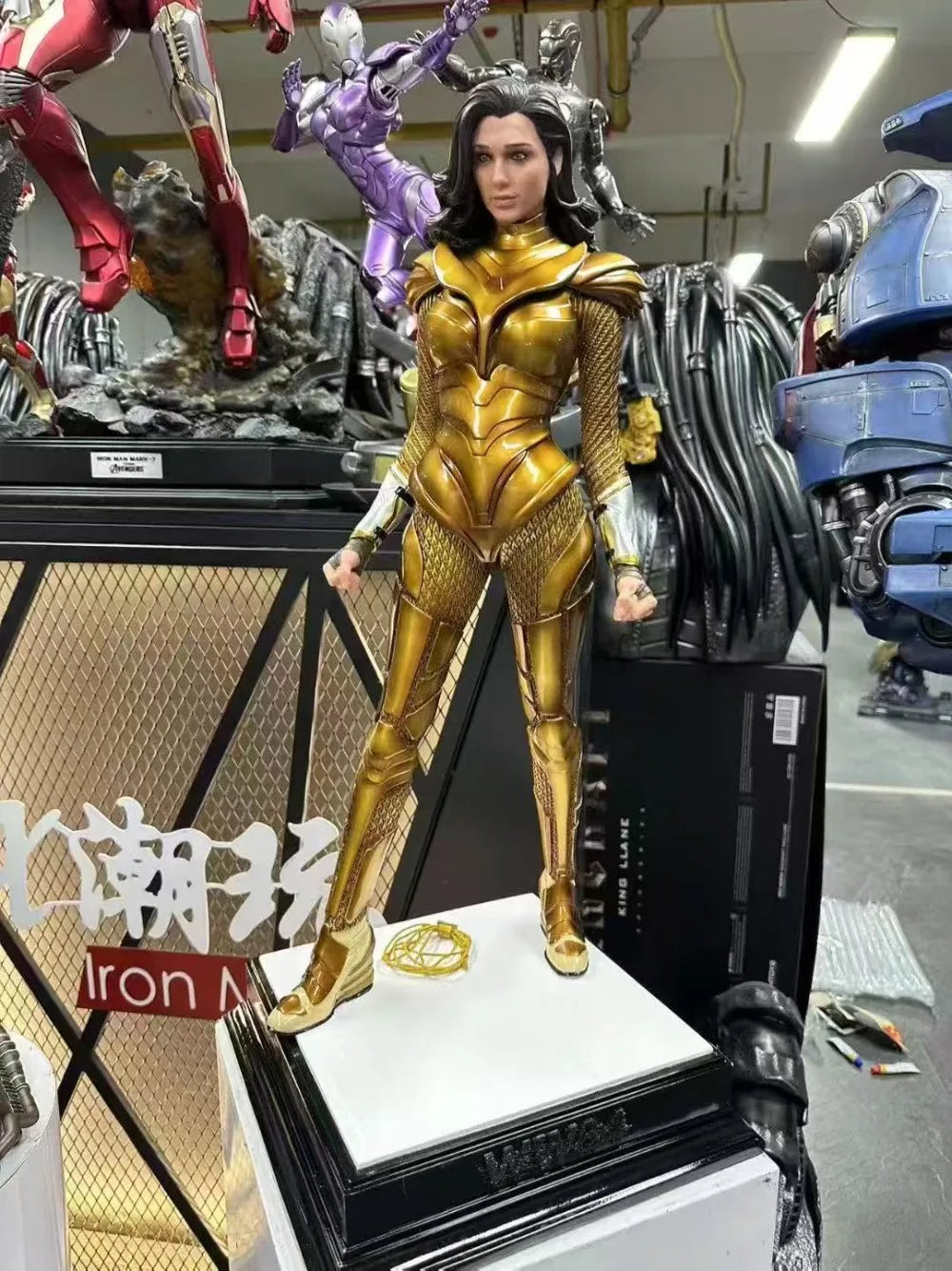 70cm Wonder Woman Superhero Perimeter Resin Model Scene Statue Desktop Decoration Ornaments Kids New Year Gifts Toys