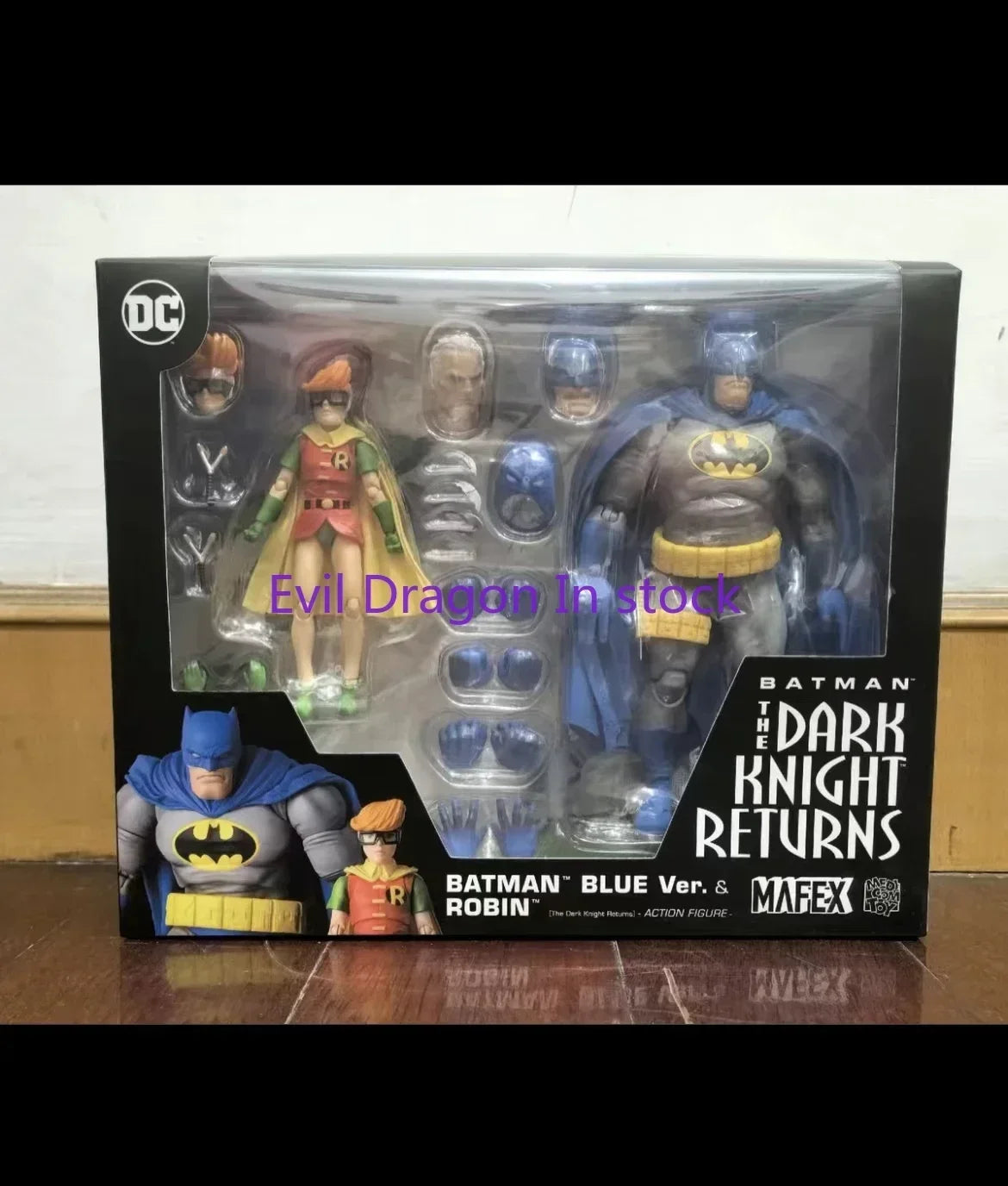 In Stock 100% Original Mafex BATMAN BLUE ROBIN The Dark Knight Returns Reprint in Stock Anime Action Collection Figures