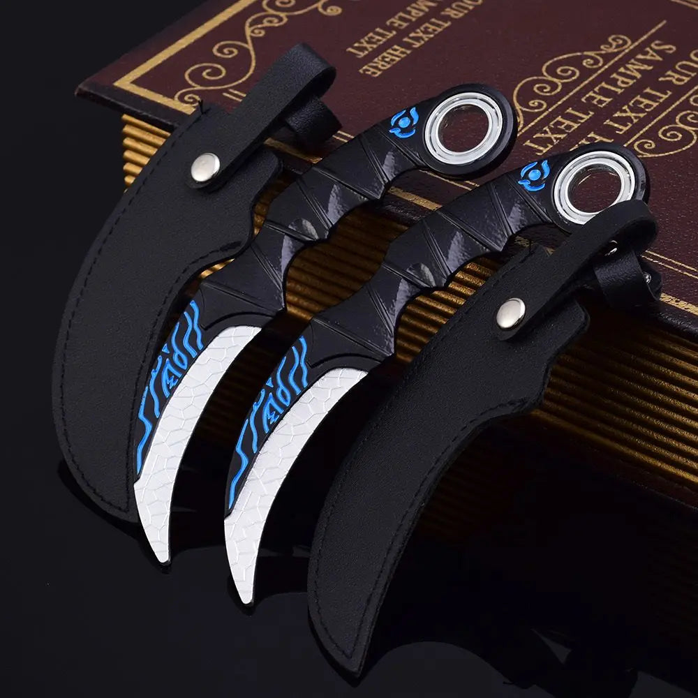 17CM Karambit Игра Живот и смърт Периферна Тъмна Луна Двойни Шипове Метален Модел Безопасност Мили Тери Влак Нож Играчки Меч Момче Подарък