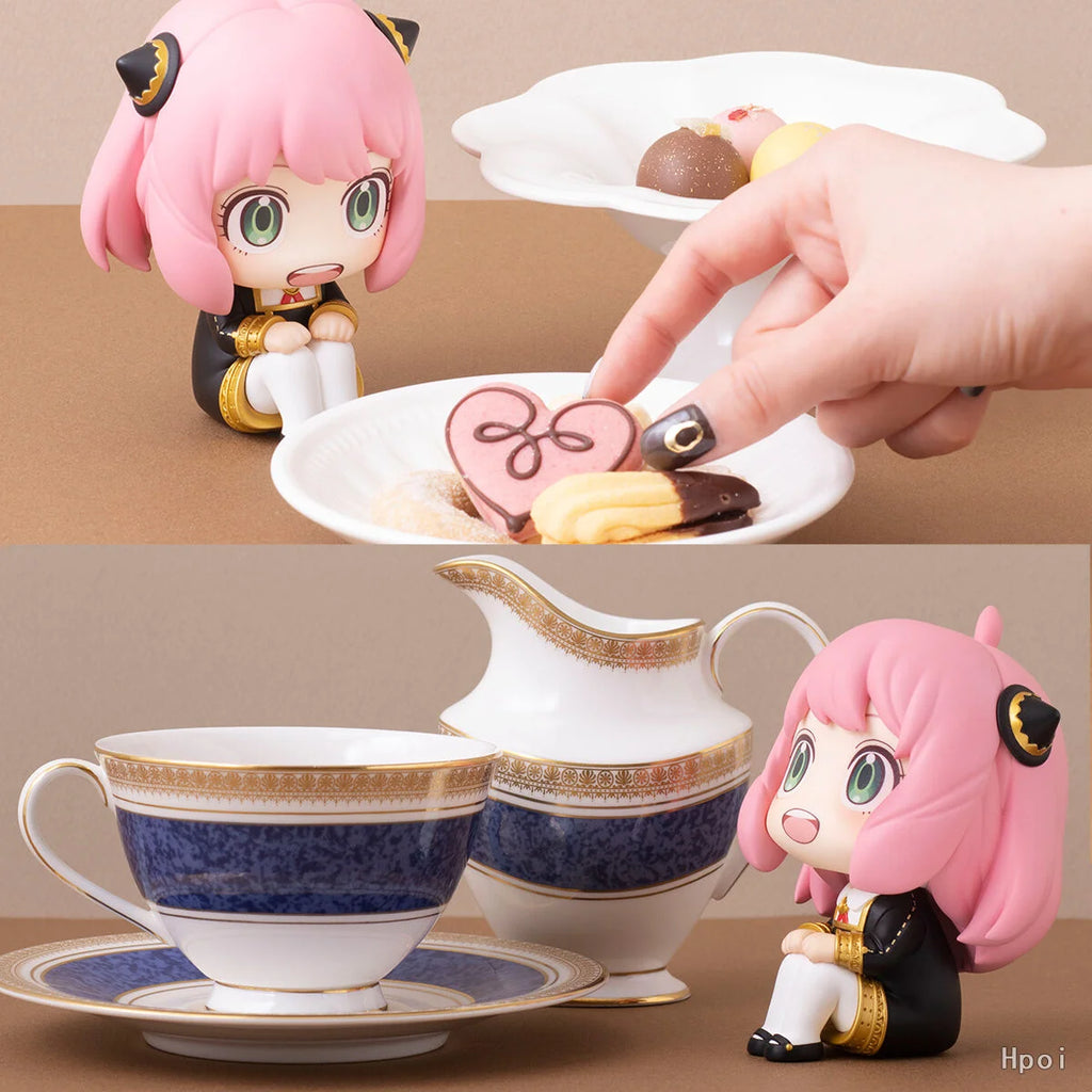 11CM Anime Spy × Family Anya Forger Figure Look Up Figure Model Toy Doll Aciton Figure PVC Desktop Car Decorations