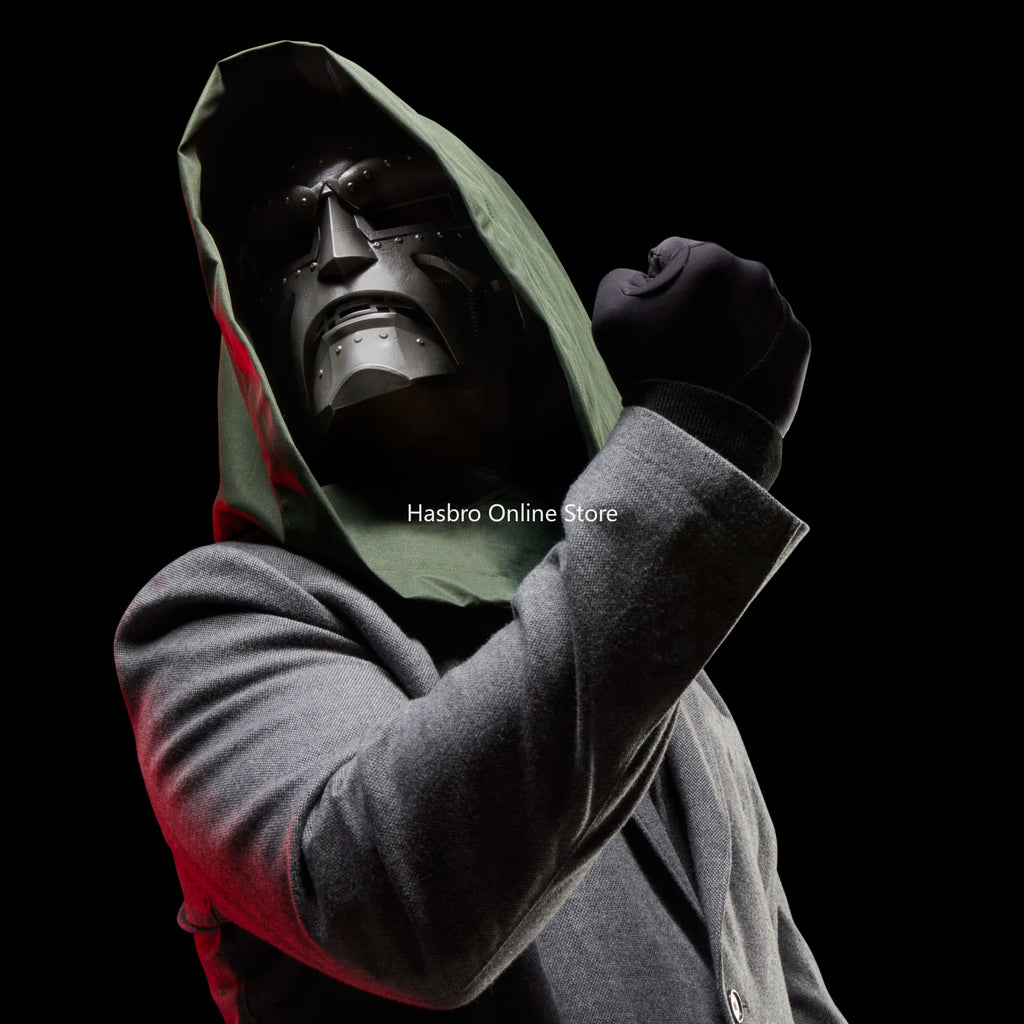 [In Stock] Hasbro Marvel Legends Series Doctor Doom Premium Roleplay Helmet, 1:1 SCALE Doctor Doom Mask Collectible Gear G0586