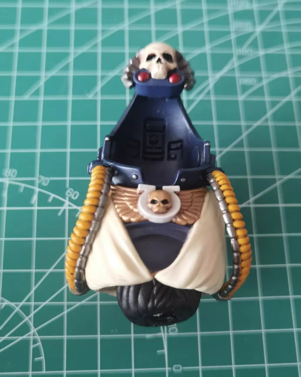 Joytoy Warhammer 40K Action Figures  1/18 Ultramarines Chief Librarian Tigurius