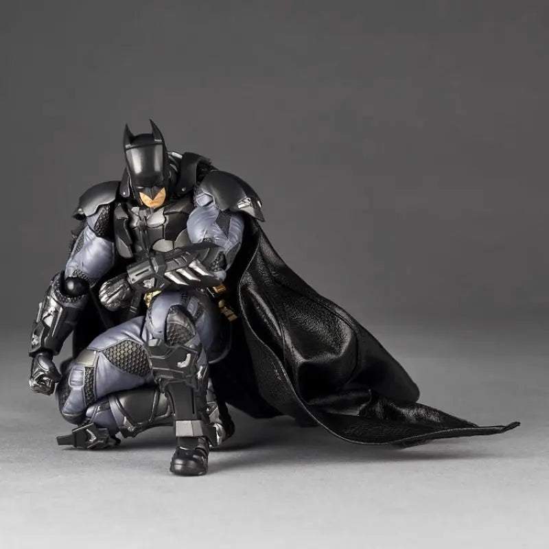 [На склад] Kaiyodo Amazing Yamaguchi Revoltech Batman: Arkham Knight екшън фигурка, колекционерски модел подарък за възрастни