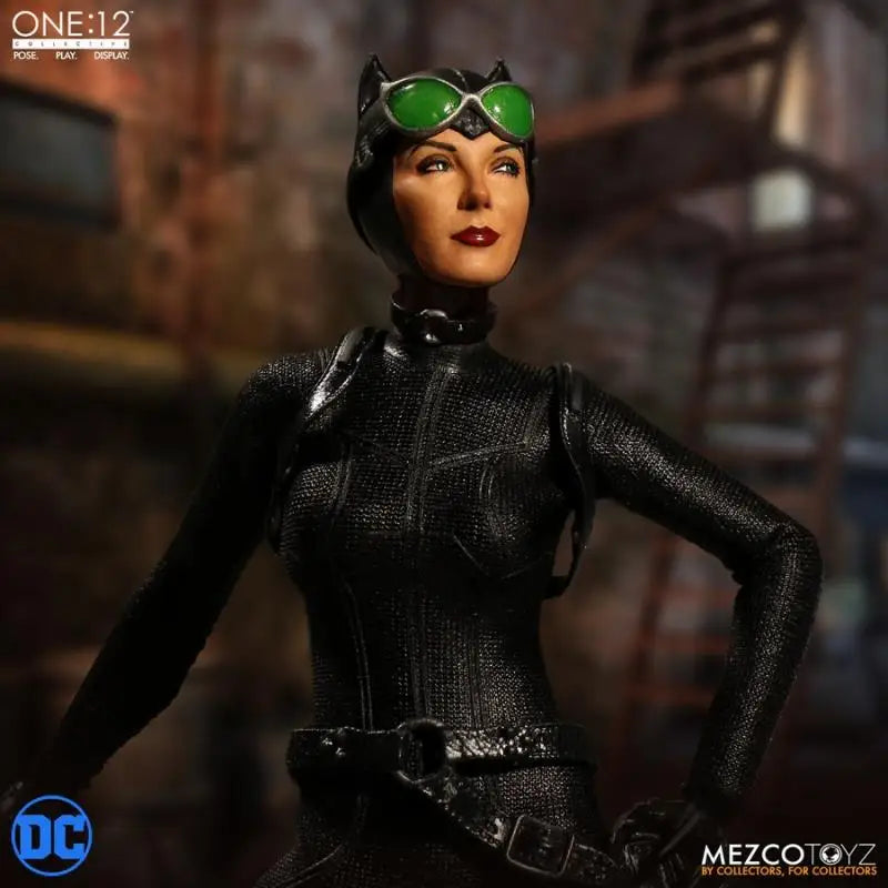 In Stock Original  Mezco ONE:12 Catwoman Anime Action Figures Collection PVC Model Gift Toys
