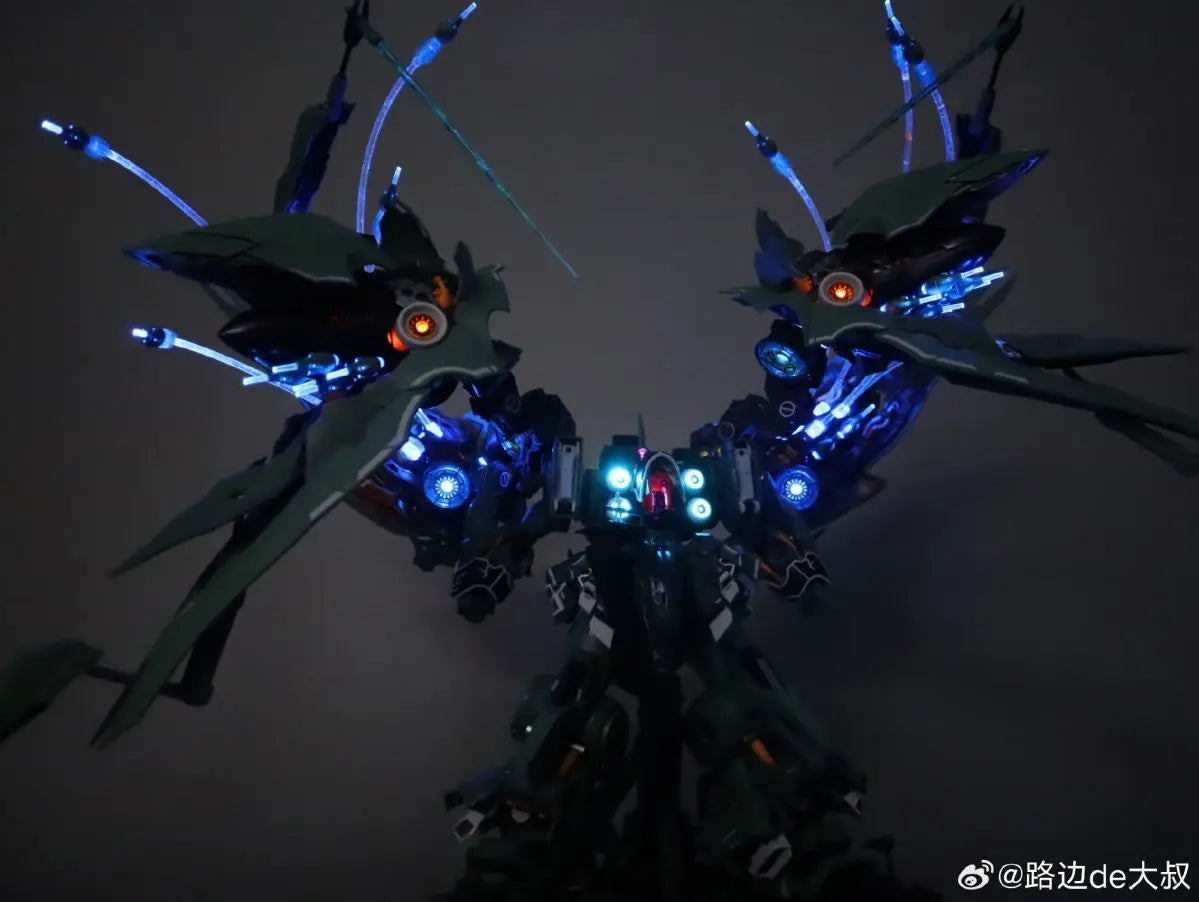 In Stock Axis Model 1/100 Nz-666 Kshatriya Assembly Model Kit Osiris Aerial Dominator Luminous Lamp Action Figures Plastic Model
