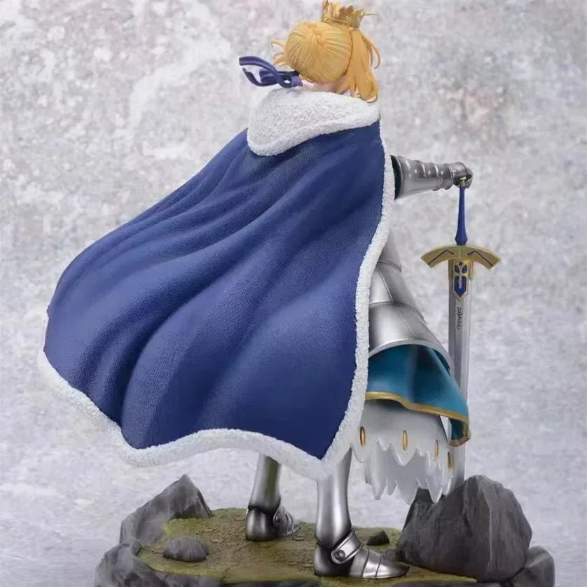 Neuwertige Steppdecke „Altoria Blue Armor Saber“ (handgefertigtes Modell) mit stumpfem Haar, erhältlich bei uns.