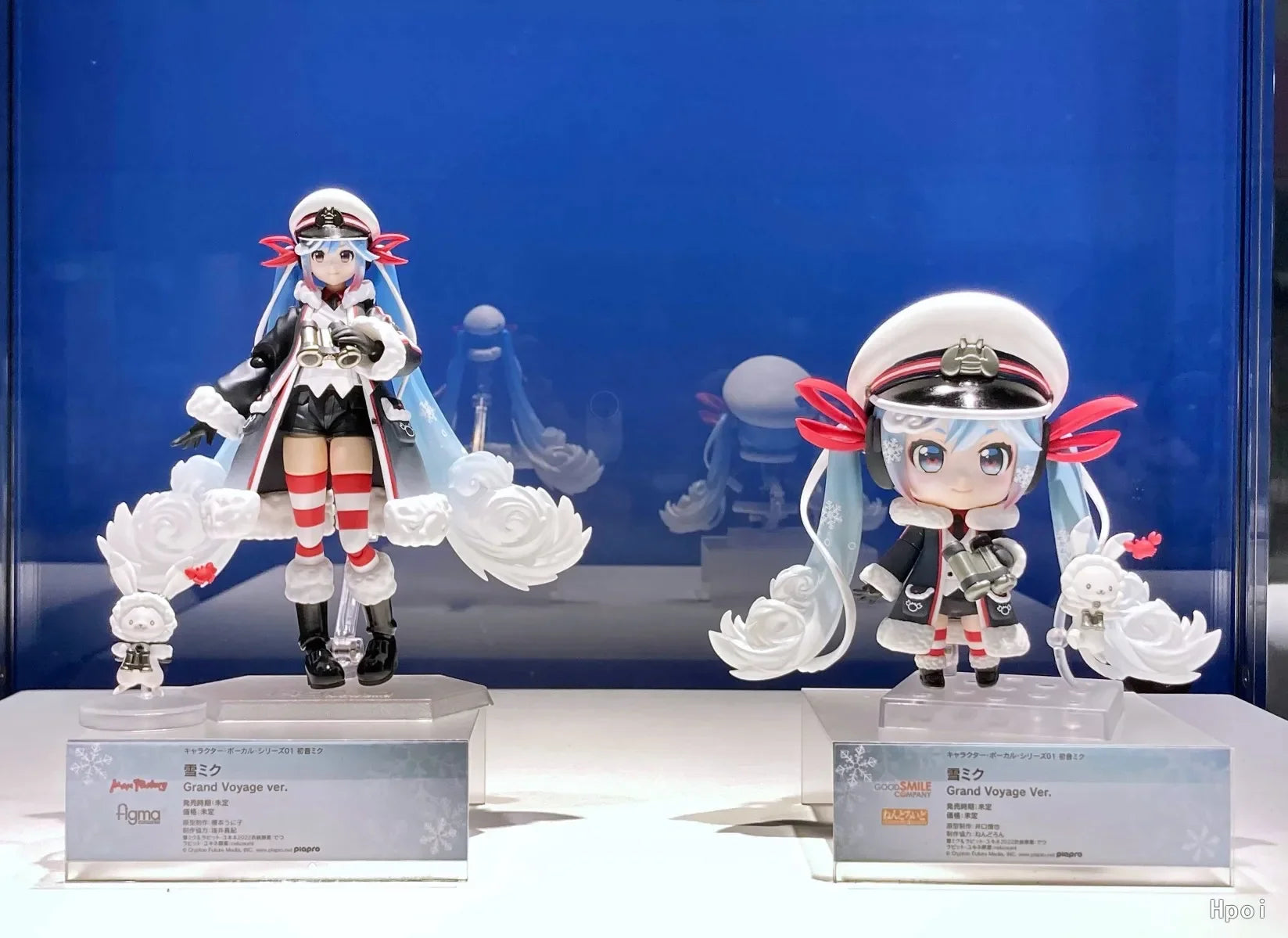 In Stock Original GSC 1800 Miku Snow Miku 2022 Grand Voyage Action Figures Hand Models Toys Gifts