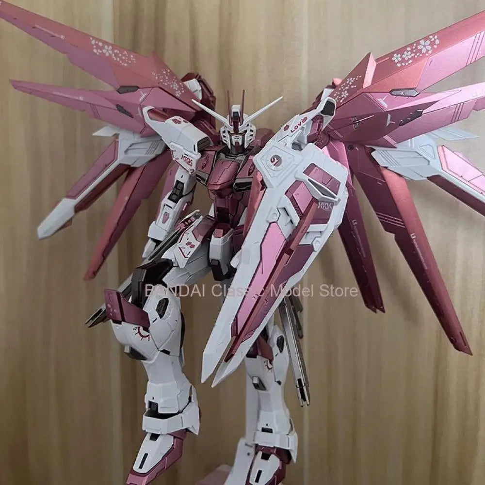 Bandai Freedom Gundam Action Figure MG Pink Sakura 2.0 Freedom Gundam Model Kit Toy Paint Modification Action & Toy Figures