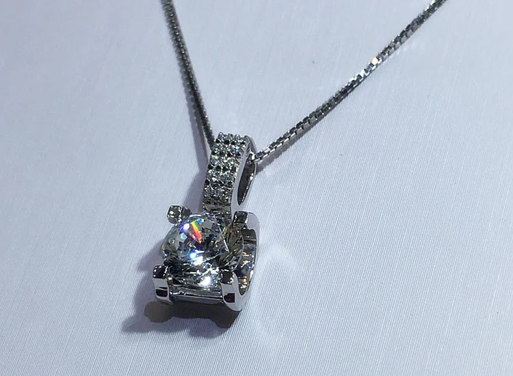 Custom Real Platinum PT950 Pendant Necklaces Women Engagement Anniversary Wedding Necklaces Round Moissanite Diamond Necklaces
