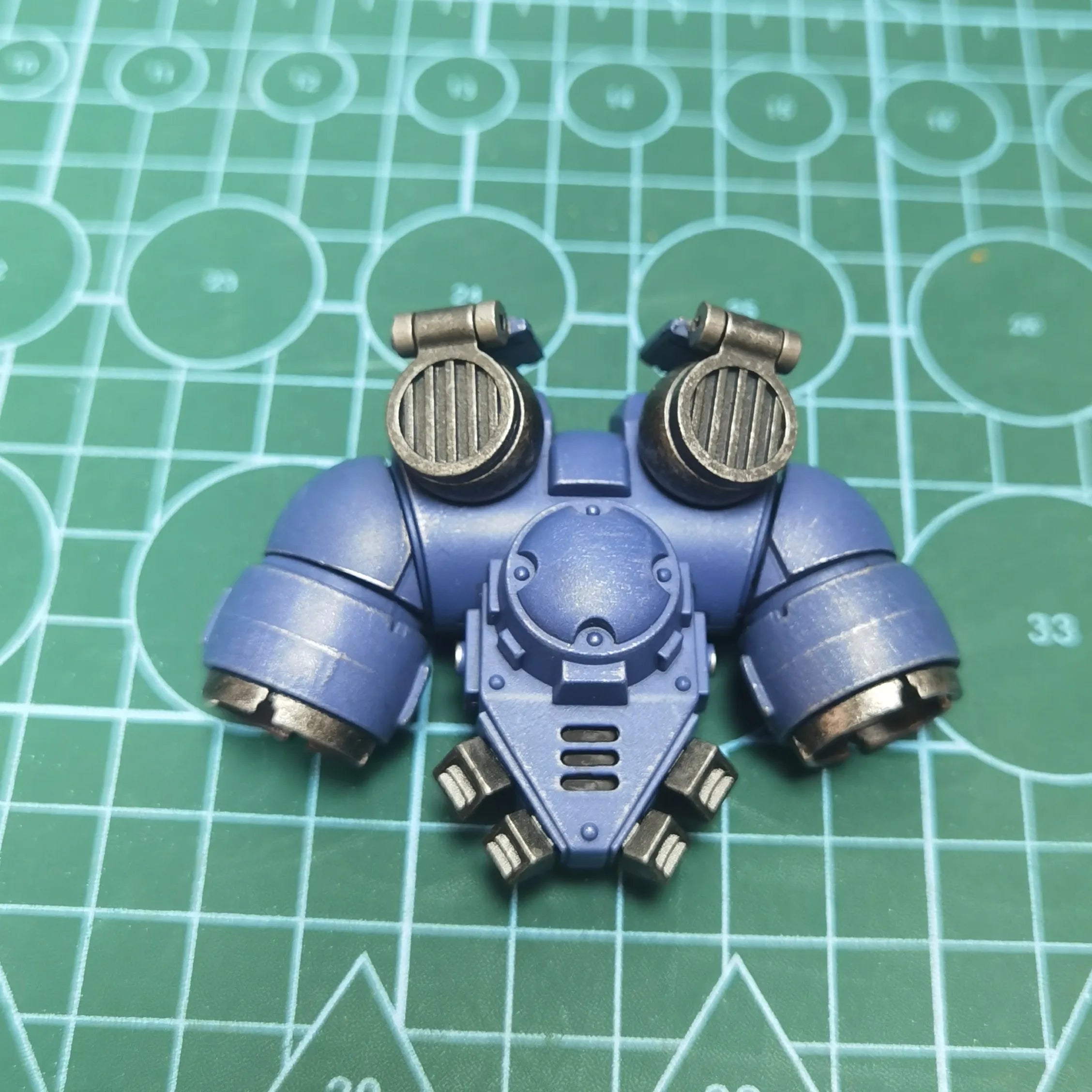 Joytoy Warhammer 1/18 Action Figures Ultramarines Lieutenant Titus-Collectors Edition Model Toy Boy Gifts 3.75inch