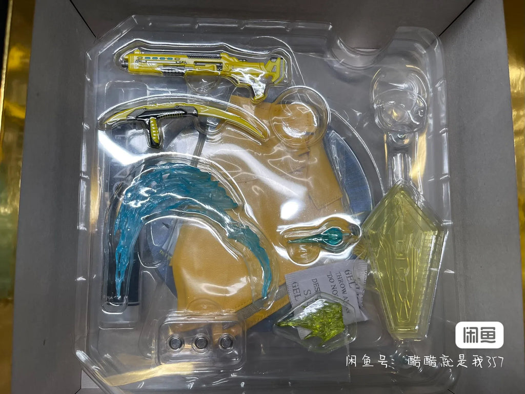 In Stock Original Mezco Toys Action Figure One:12 The Murder Hornet Krig Anime Action Collection Figures Christmas Toy Gifts