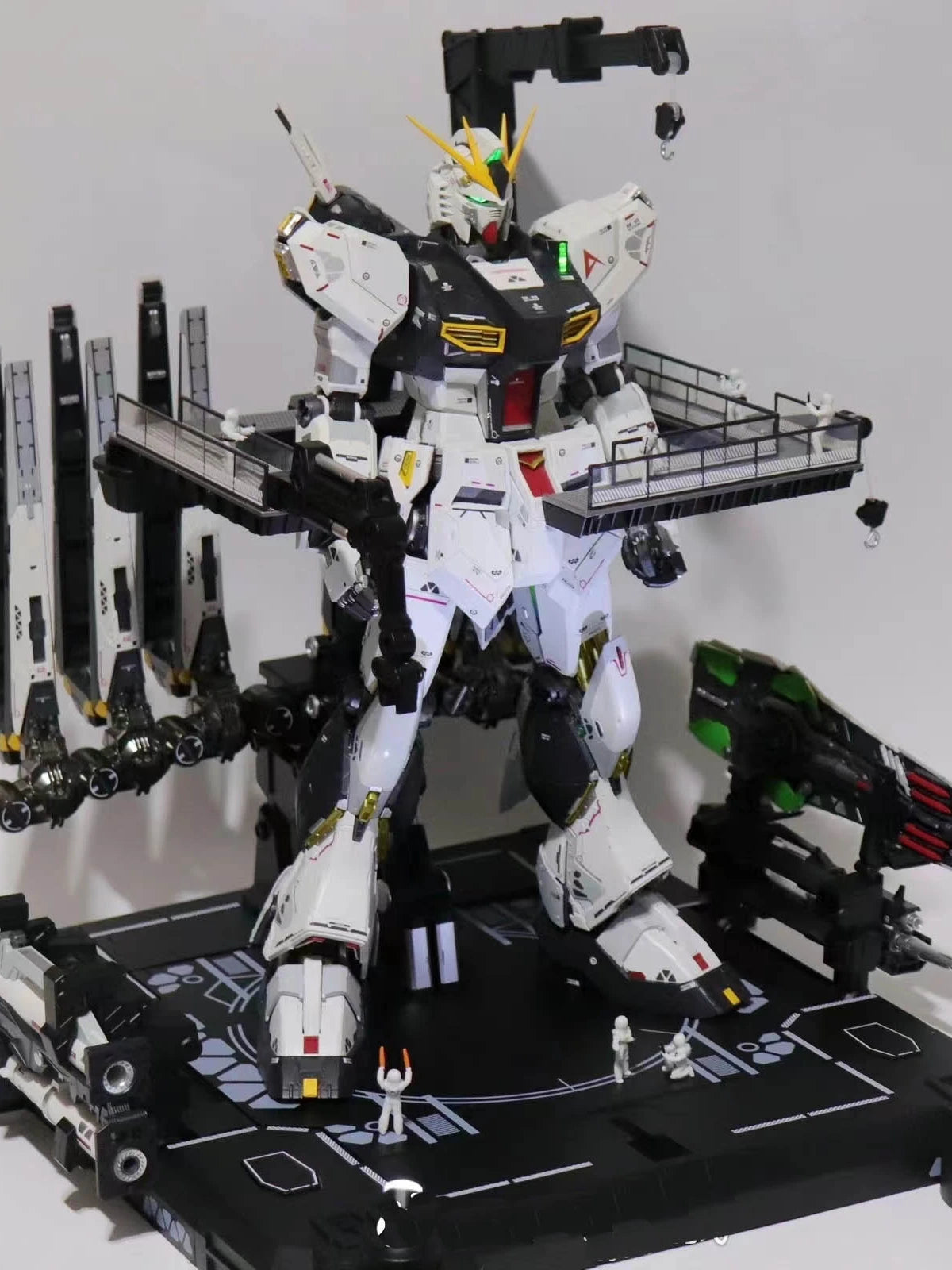 DABAN PG 1/60 RX-93 V Model Kit Assembly Action Figure Robot Kaitai Shouki Plastic Model Hobby Toys Gifts In Stock