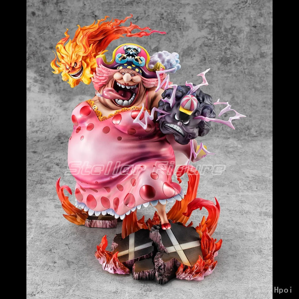 【SF】In Stock MegaHouse Portrait.Of.Pirates ONE PIECE Charlotte Linlin Figures Model Collection Gift