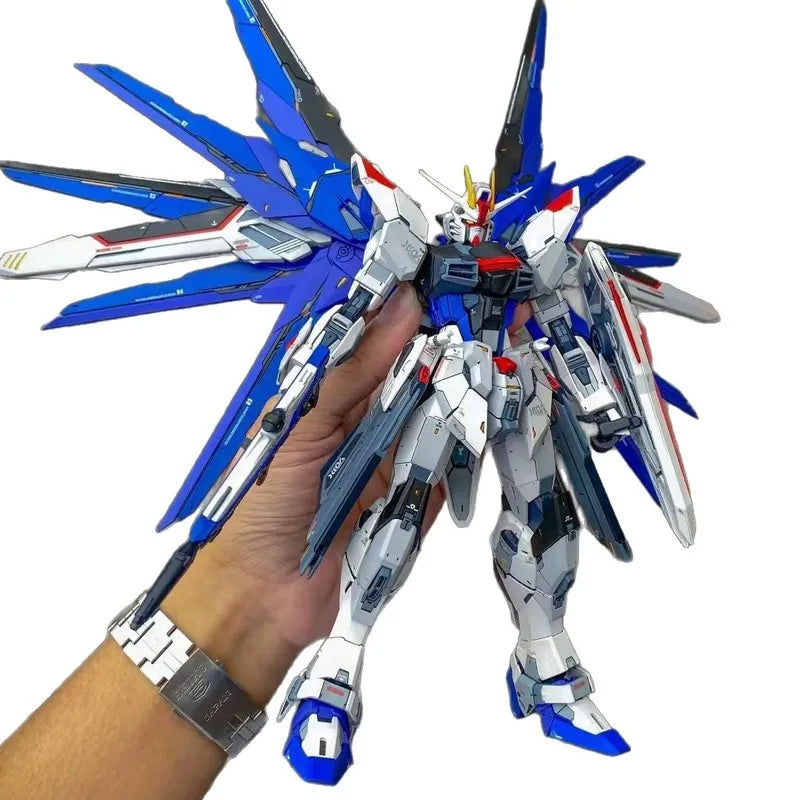 Bandai Model Kit Strike From Hg Original Shield With Mounting Figure Mecha Boy Toy Action Figures Collectible Children'S Gift