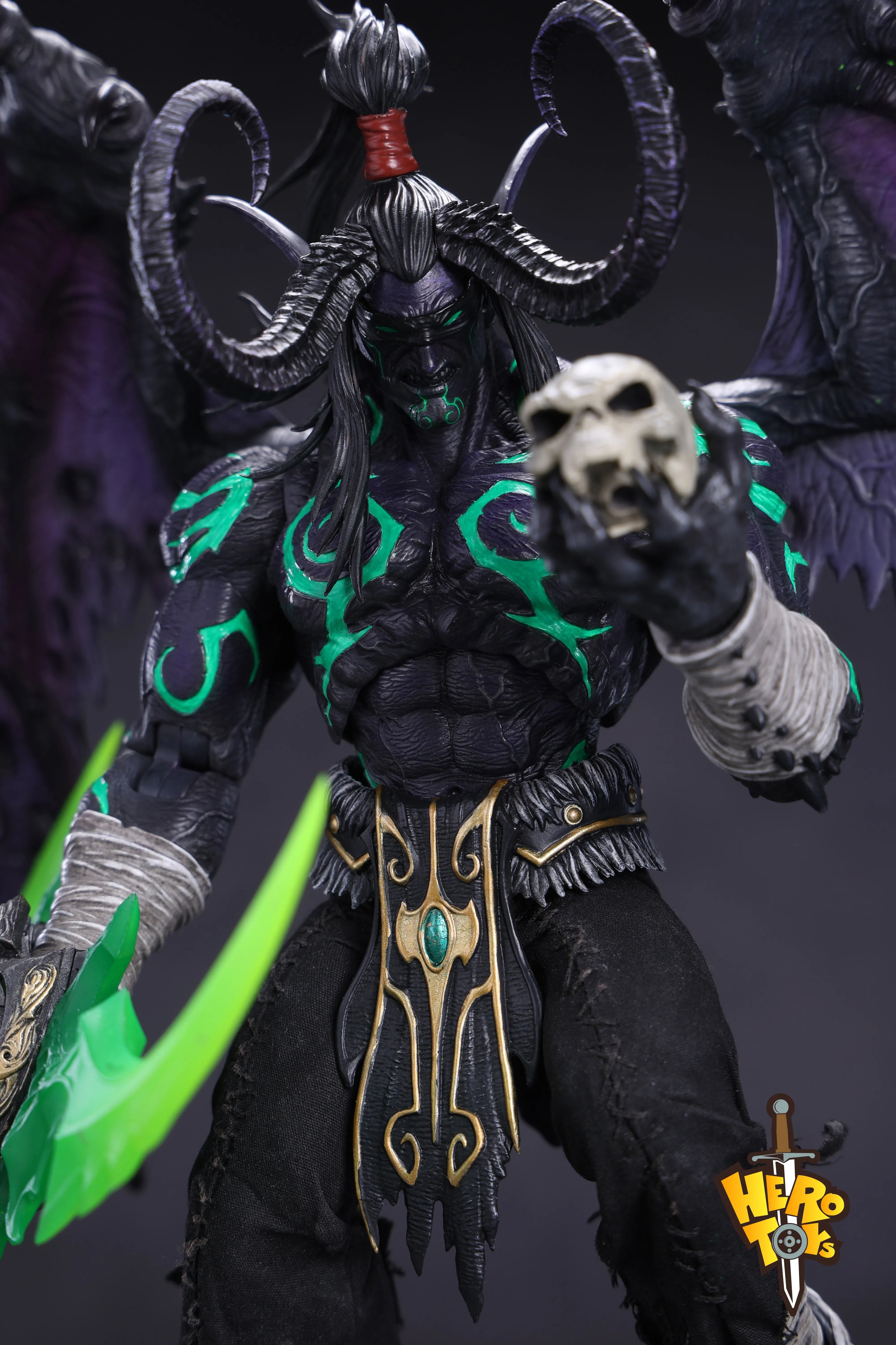 HERO TOYS 1/10 Scale Male Soldier Demon Hunter Black Illidan Stormrage Full Set About 24Cm Action Figure Collectible Model Toys