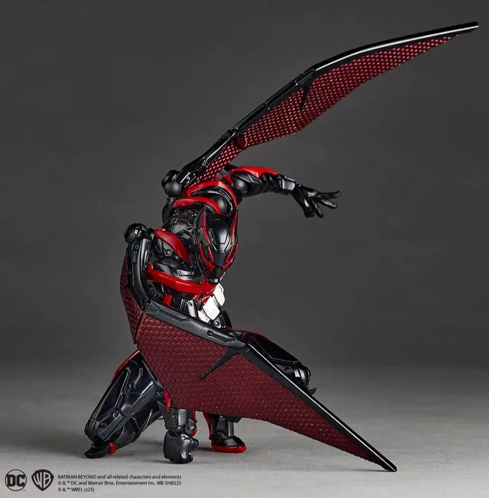 Original Kaiyodo Batman Beyond NR066 Revoltech Amazing Yamaguchi in Stock Anime Action Figure Collection Model Toys