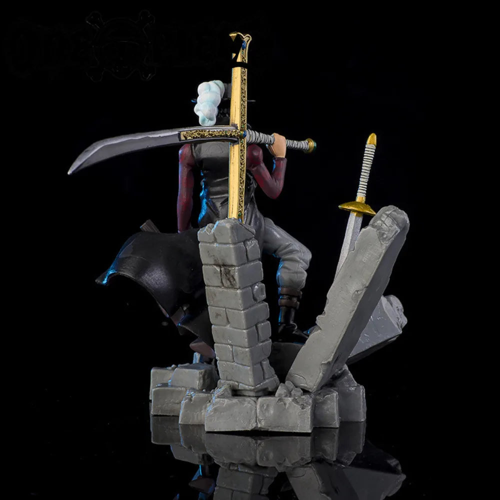 One Piece Figure Daimaru Series Marineford Battle Mihawk Statue, Warlord Film Edition Collectible Model