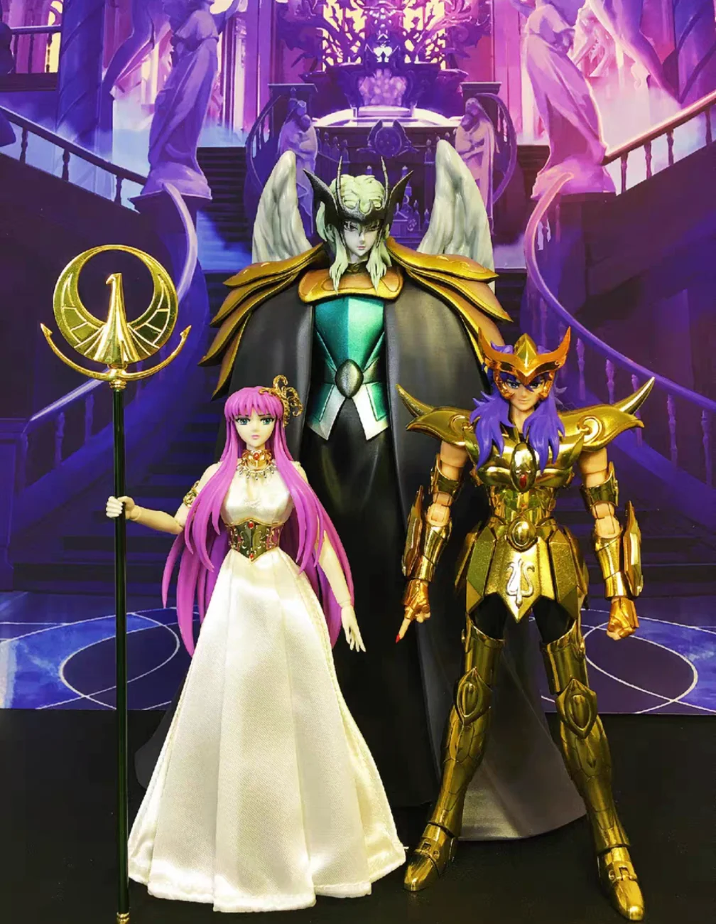 25cm Saint Seiya Lucifer Model King of The Underworld and Leader of The Holy Demon Angels Faithful Servant of Hades Resin Figure