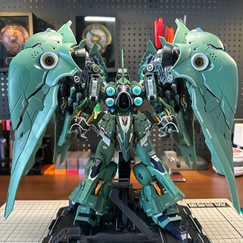 AXIS MODEL WORKS Kshatriya 1/100 Scale Luminous Assembly Model Kit - OSIRIS AERIAL DOMINATOR Plastic Action Figure