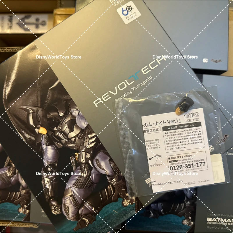100% Original Kaiyodo Batman Arkham Knight Amazing Yamaguchi Revoltech NR038 Batman Genuine In Stock Figure Model Toys