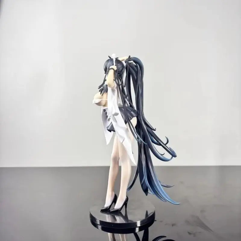 26cm Azur Lane Indomitable Ms. Motivationless Maid Girl Anime Figure Pvc Action Figure Model Collection St Louis Statue Model
