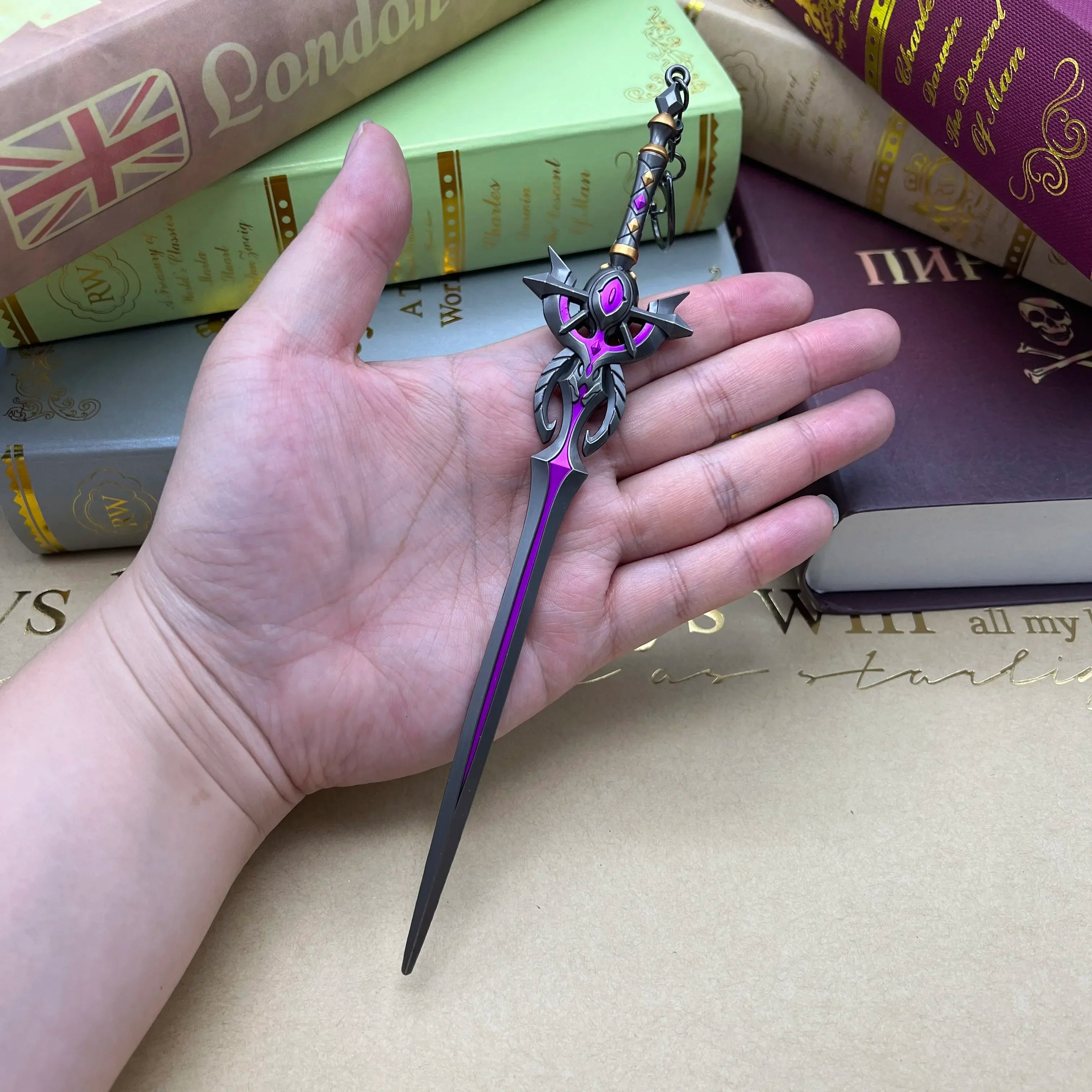 22 см Genshin Impact Game Replica Festering Desire Sword Metal Weapon Model Albedo 1:6 Фигурка Аксесоар Декорация Играчка Момче