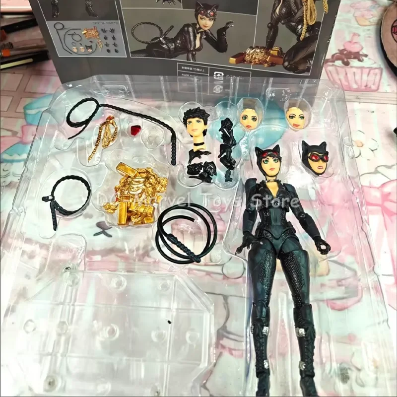 In Stock Arkahm Factory MAX Factory Kaiyodo Revoltech Yamaguchi Catwoman Figuras Ko Model Action Figure Customized Gifts Toys