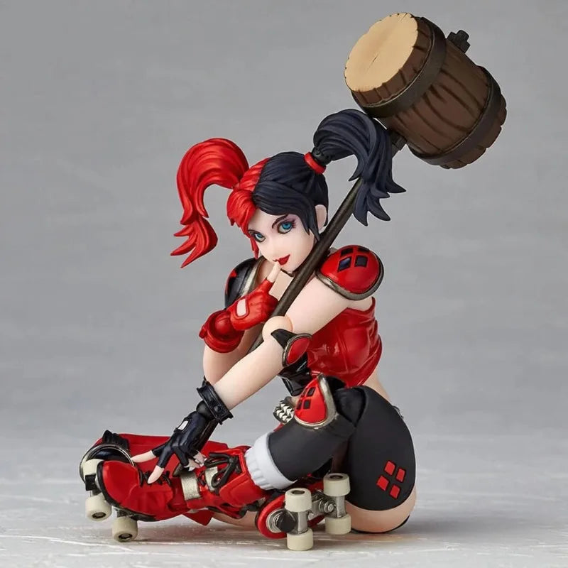 Kaiyodo Genuine Revoltech AMAZING YAMAGUCHI Series Batman Harley Quinn Comics Red Blue Double Ponytail Action Figures Model Toys