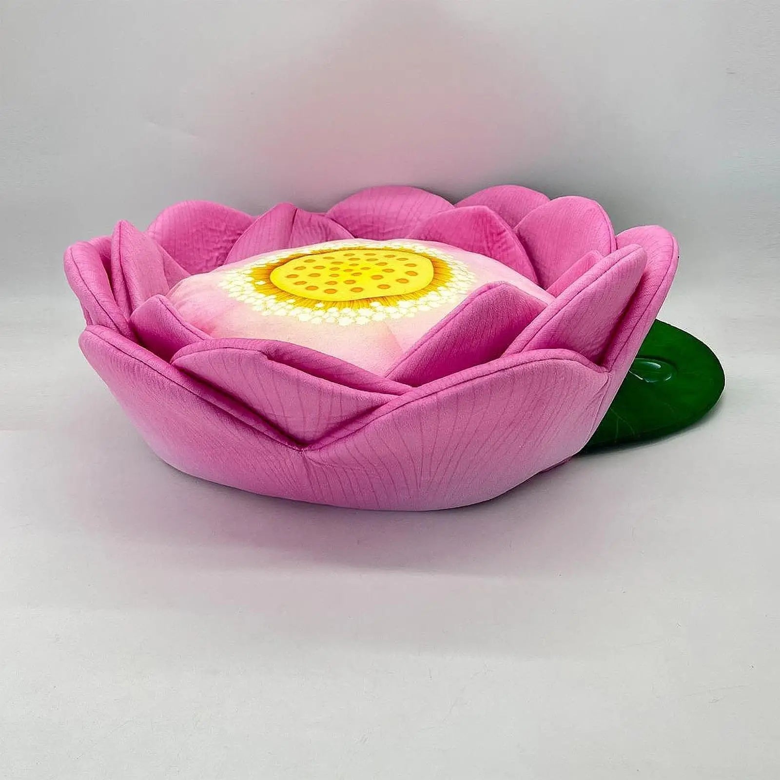 Flower Cat Sofa Bed Lotus Shape Cute Three dimensional Pet Bed for Small Dog