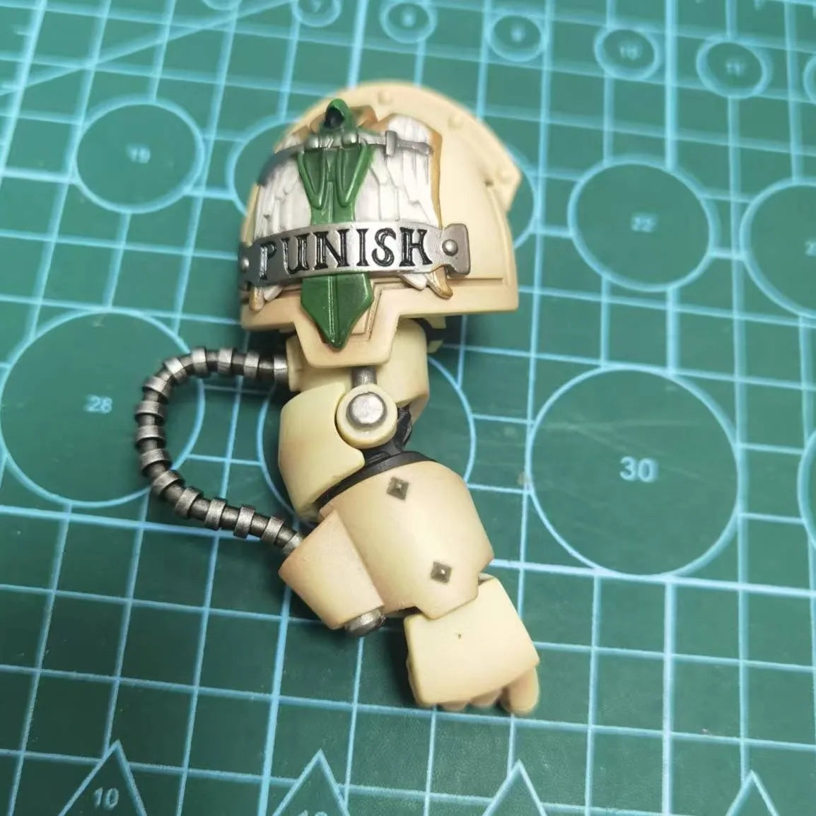 Joytoy Warhammer 1/18 Action Figures Deathwing Knight Master with Flail of the Unforgiven Model Toy Boy Gifts 3.75inch