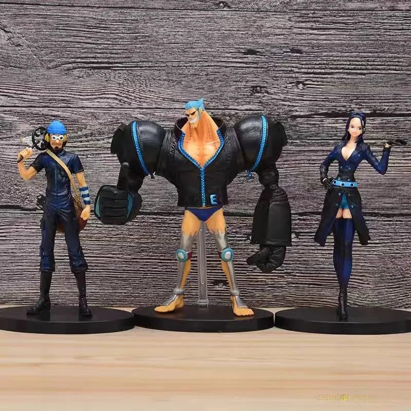 Anime-Figur One Piece Spielzeug 14 cm Robin mit schwarzem Mantel Modellpuppen PVC Action-Szene Figur Dekoration Geburtstagsgeschenk