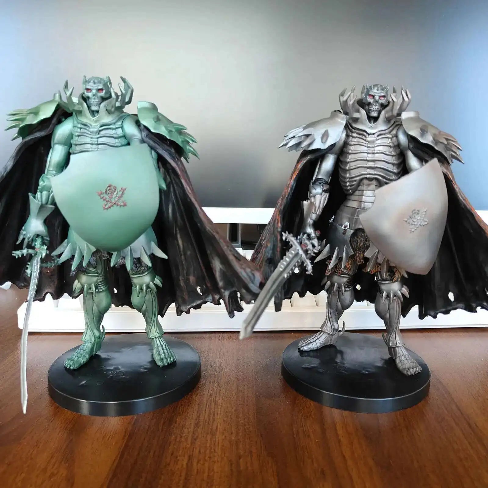 21 см фигурка на рицар от Череп на Айкслан, брониран зелен сребрист рицар, PVC фигурка, подаръчен модел, колекционерски екшън играчки, подарък