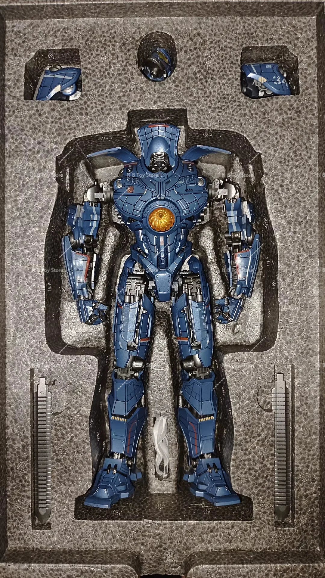 In Stock Gong Gipsy Danger 25CM Collection of Mobile Anime Action Figures Model Toys Mecha Discrete Action Figure