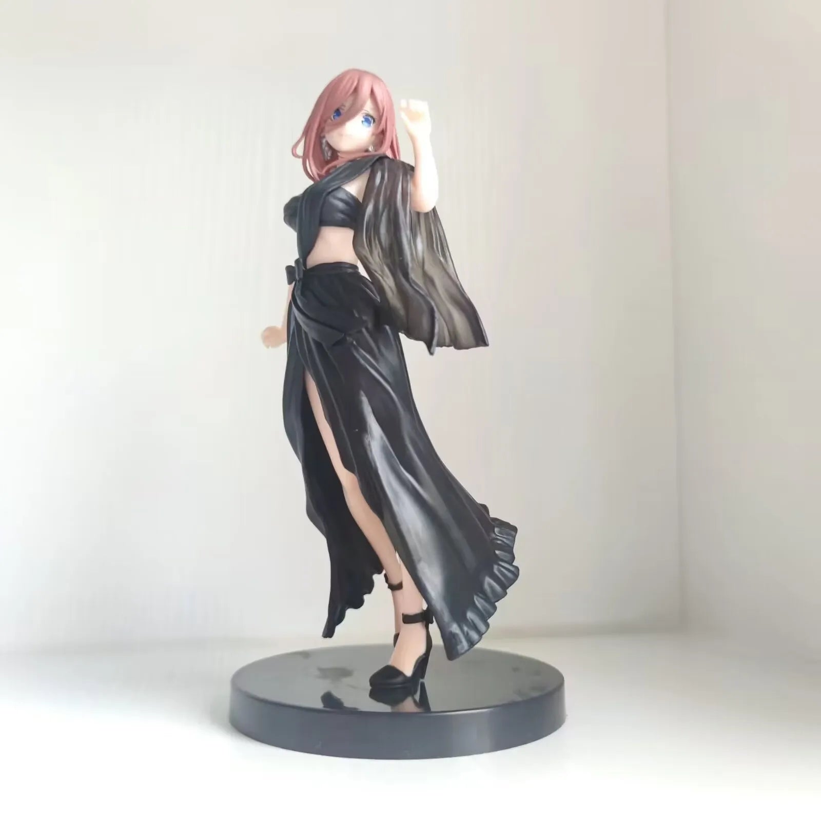 19cm Nakano Miku Evening Dress Anime Figures The Quintessential Quintuplets Model Desktop Ornament Statue Doll Toy Otaku Collect